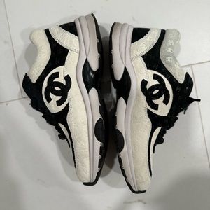 Chanel sneakers 37